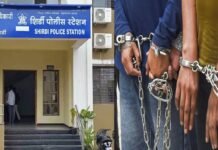 गणेशोत्सवात अवैध धंद्यांवर आळा; शिर्डीत चार हॉटेल सील, 8 पुरुष आणि 6 महिला अटकेत